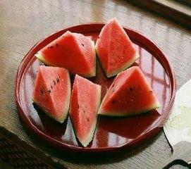 陪娱吃瓜,揭秘娱乐圈背后的故事与真相 第1张 陪娱吃瓜,揭秘娱乐圈背后的故事与真相 第1张