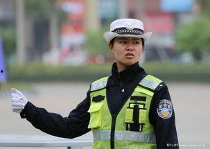 警察 吃瓜,揭秘警界趣闻背后的故事