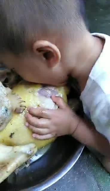 小孩吃鸭瓜中毒,食品安全教育刻不容缓