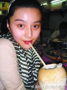 素颜美女吃瓜,天然美肌引众人围观