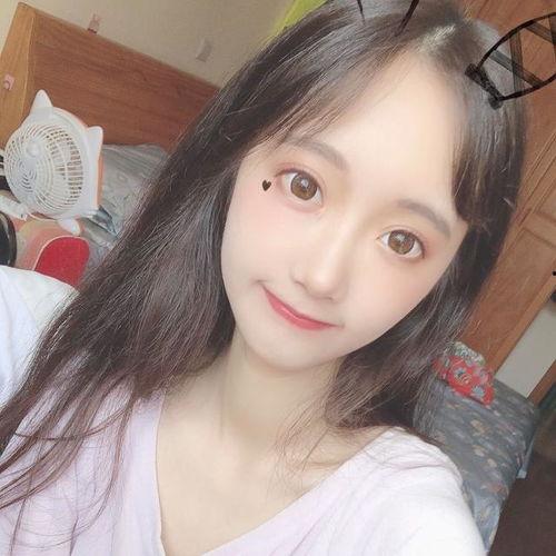 瓜妹吃啥看啥,瓜妹的美食与光影之旅